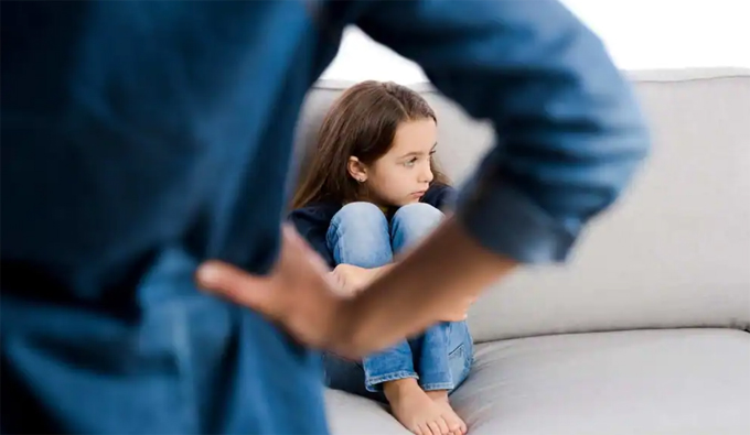 Con càng nói càng hư vì cha mẹ vẫn nói 8 câu sau