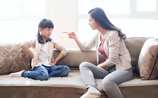 trẻ bướng bỉnh không nghe lời