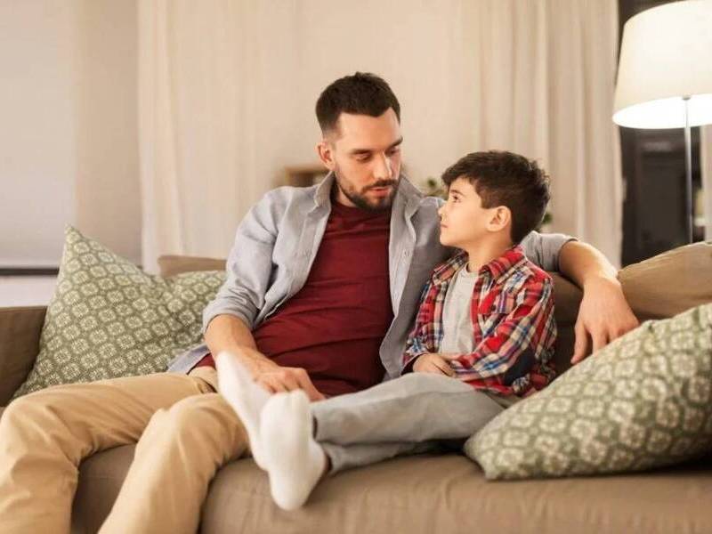 Cha mẹ kết nối với con để giảm nghiện mạng xã hội