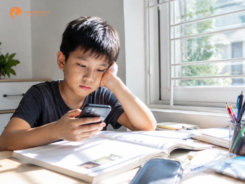 tại sao con không tự giác học bài