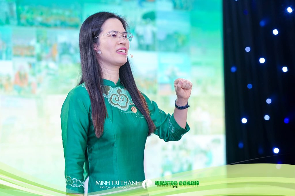 Minh Trí Thành cùng cha mẹ hóa giải việc con đánh bạn